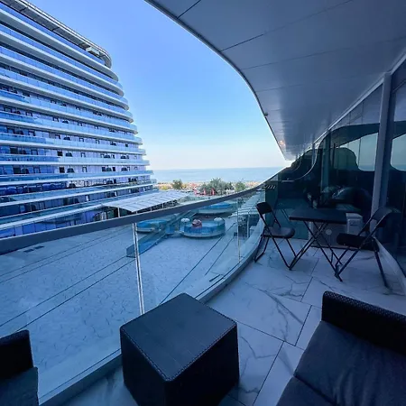 Apartment View White Titanic